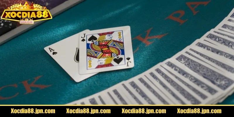 Sâm Lốc Xocdia88 – Đánh Bài Tốc Thắng, Ăn Tiền Nhanh 2 Một quân chỉ được chặn bằng quân cùng chất lớn hơn